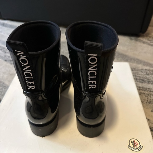 Moncler rain boots - Picture 1 of 4